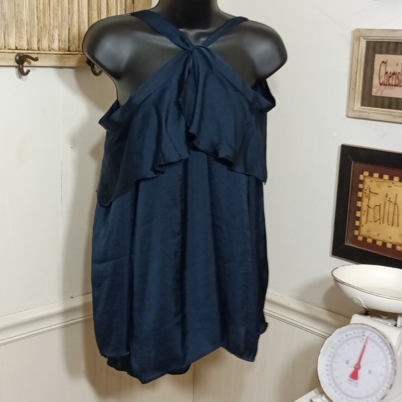 libby. edelman Tops - 🟢6oz (254) Libby Edelman cold shoulder blouse